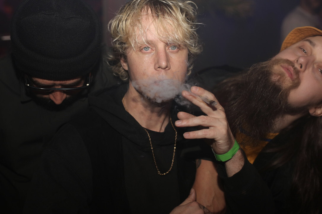 Smoke ring at the gig